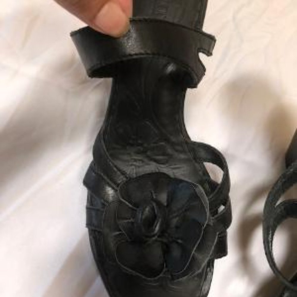 Designer BORN Strappy Heels Sandals 8.5